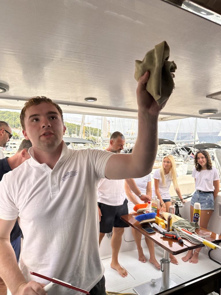 Deckhand yacht duties