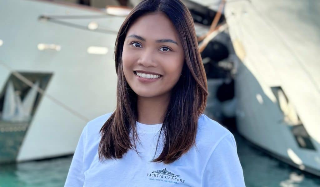 Yacht Stewardess CV Photo